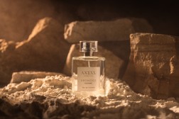 Univers KRONOSS – la rencontre entre la pierre, la lumière et le raffinement.